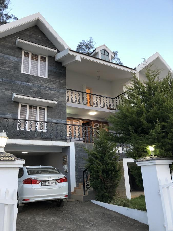 Aanvis Inn Утакаманд Экстерьер фото
